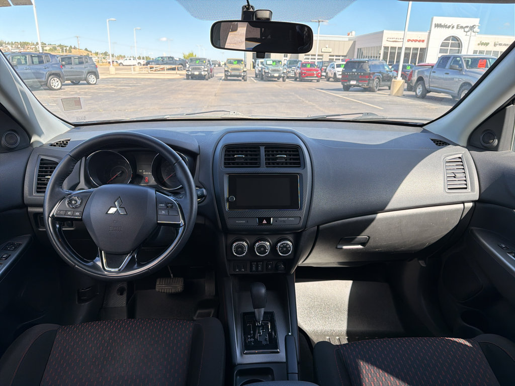 Used 2019 Mitsubishi Outlander Sport SE AWD/4WD image 11