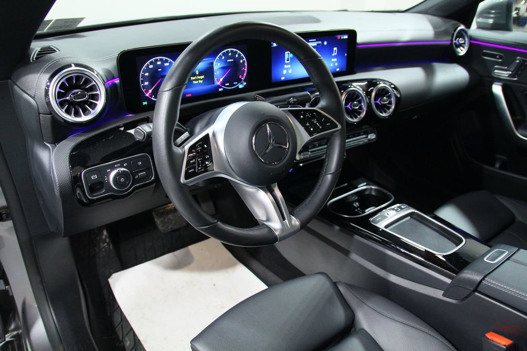 Certified 2025 Mercedes-Benz CLA 250 4MATIC image 6