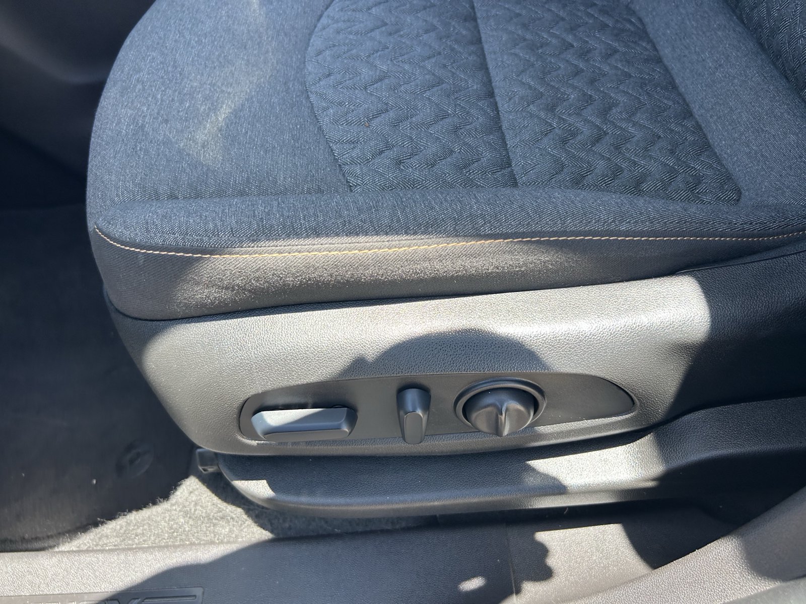 Certified 2024 Chevrolet Equinox LT FWD image 29