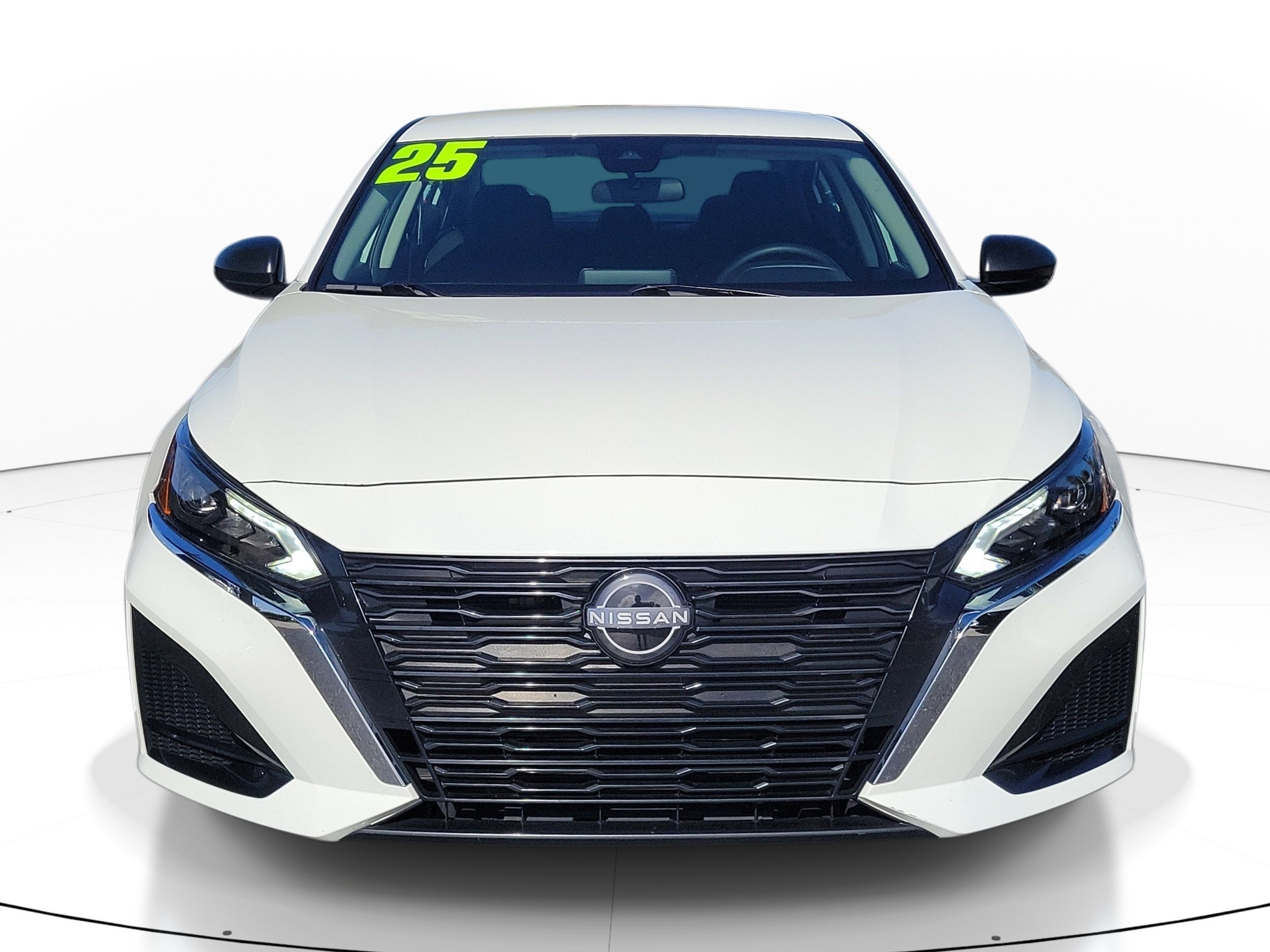 Certified 2025 Nissan Altima 2.5 S FWD image 2