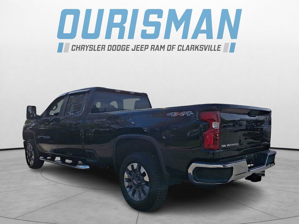 Used 2022 Chevrolet Silverado 2500 LT w/ Convenience Package image 4