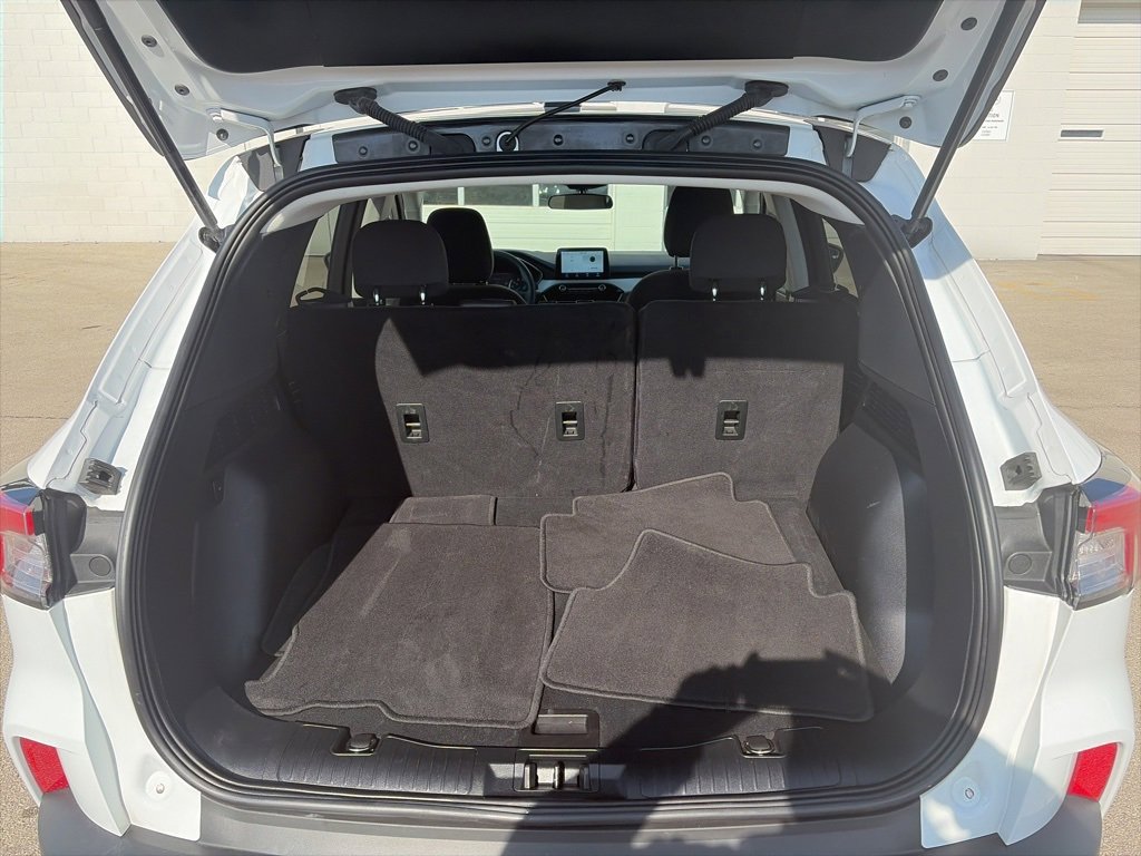 Used 2022 Ford Escape SE image 15