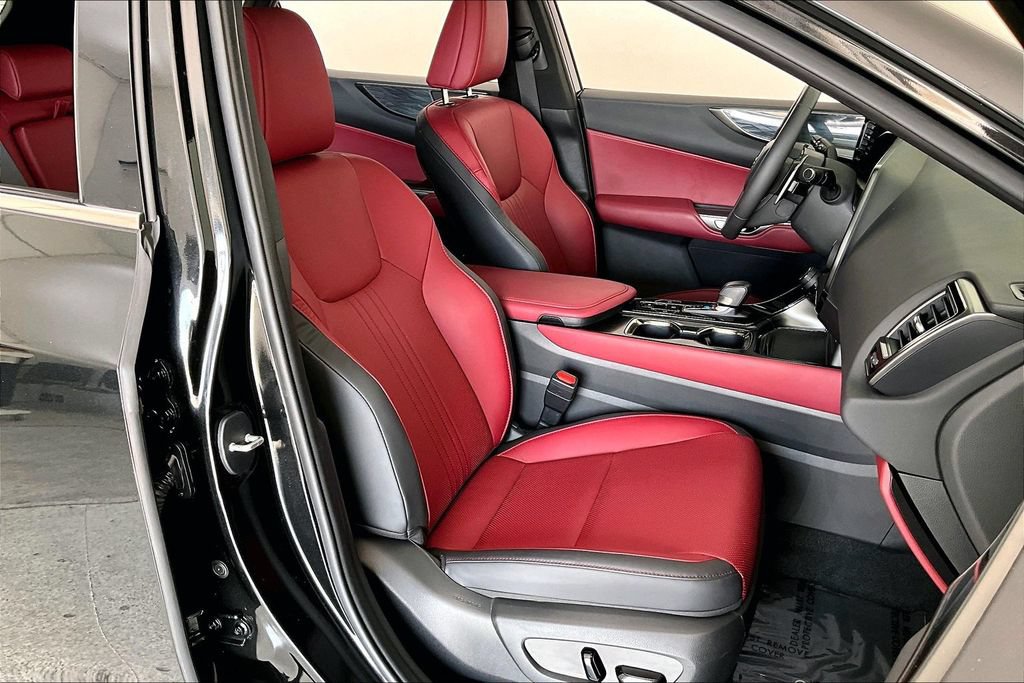 Used 2025 Lexus NX 250 FWD w/ Premium Package image 9