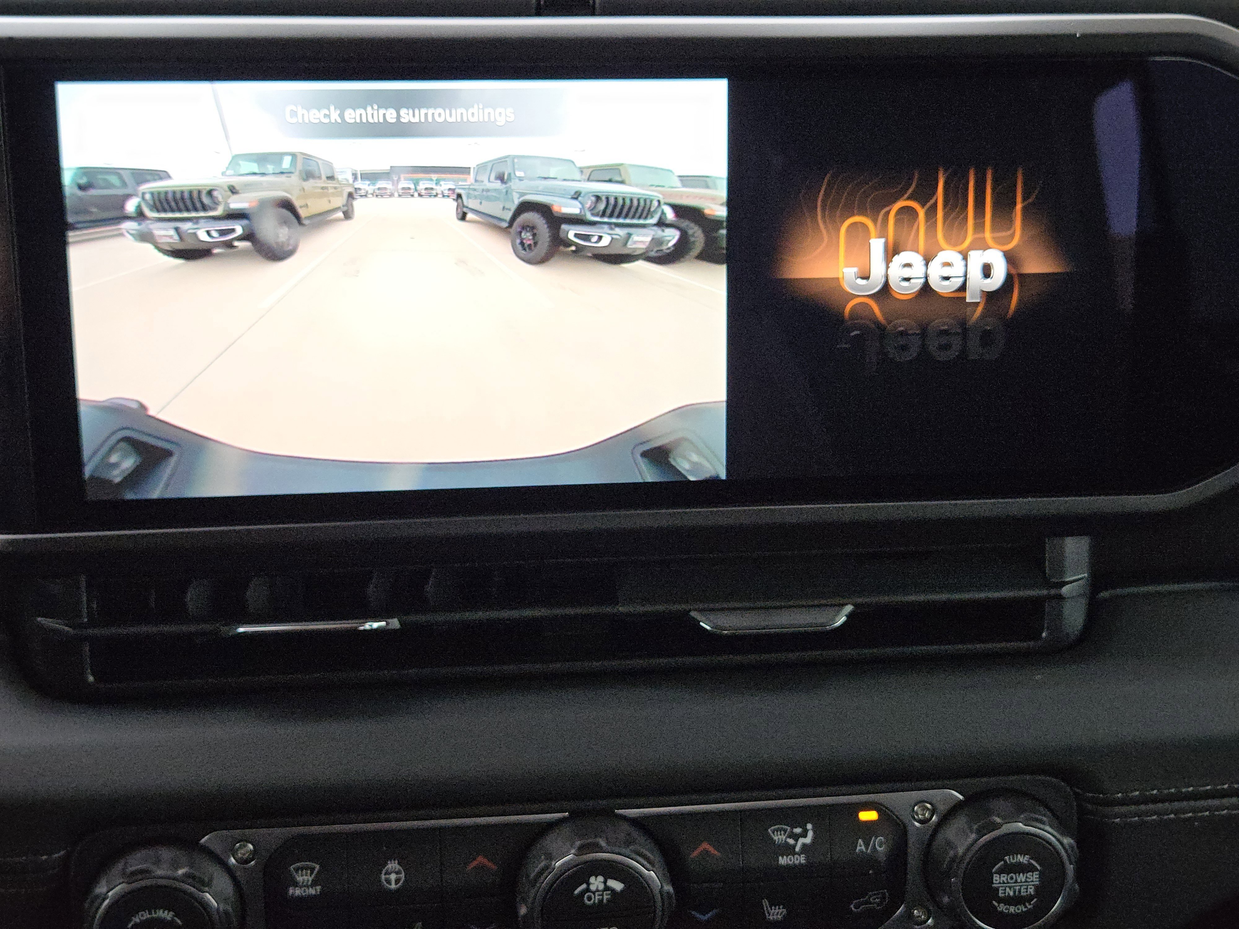 New 2026 Jeep Gladiator Sport AWD/4WD image 15