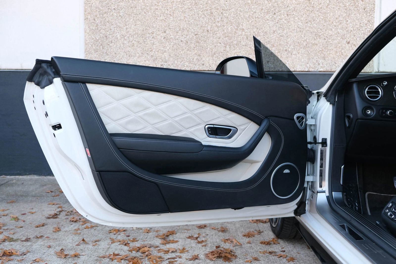 Used 2015 Bentley Continental GT V8 S image 20