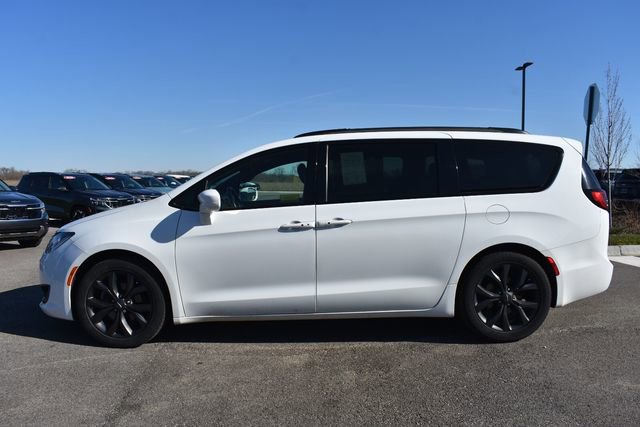 Used 2019 Chrysler Pacifica Touring Plus w/ S Appearance Package image 6