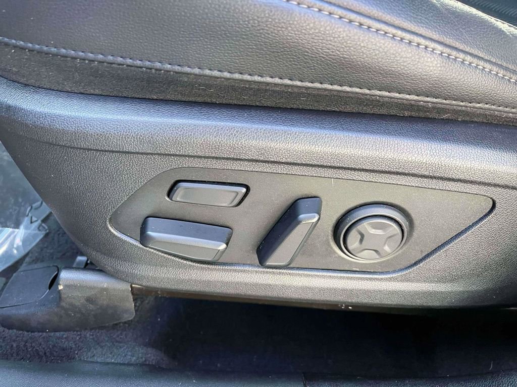 Used 2023 Kia Sorento SX Prestige image 18