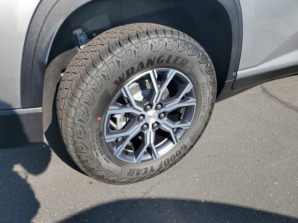 New 2026 GMC Acadia AT4 w/ Luxury Package image 5