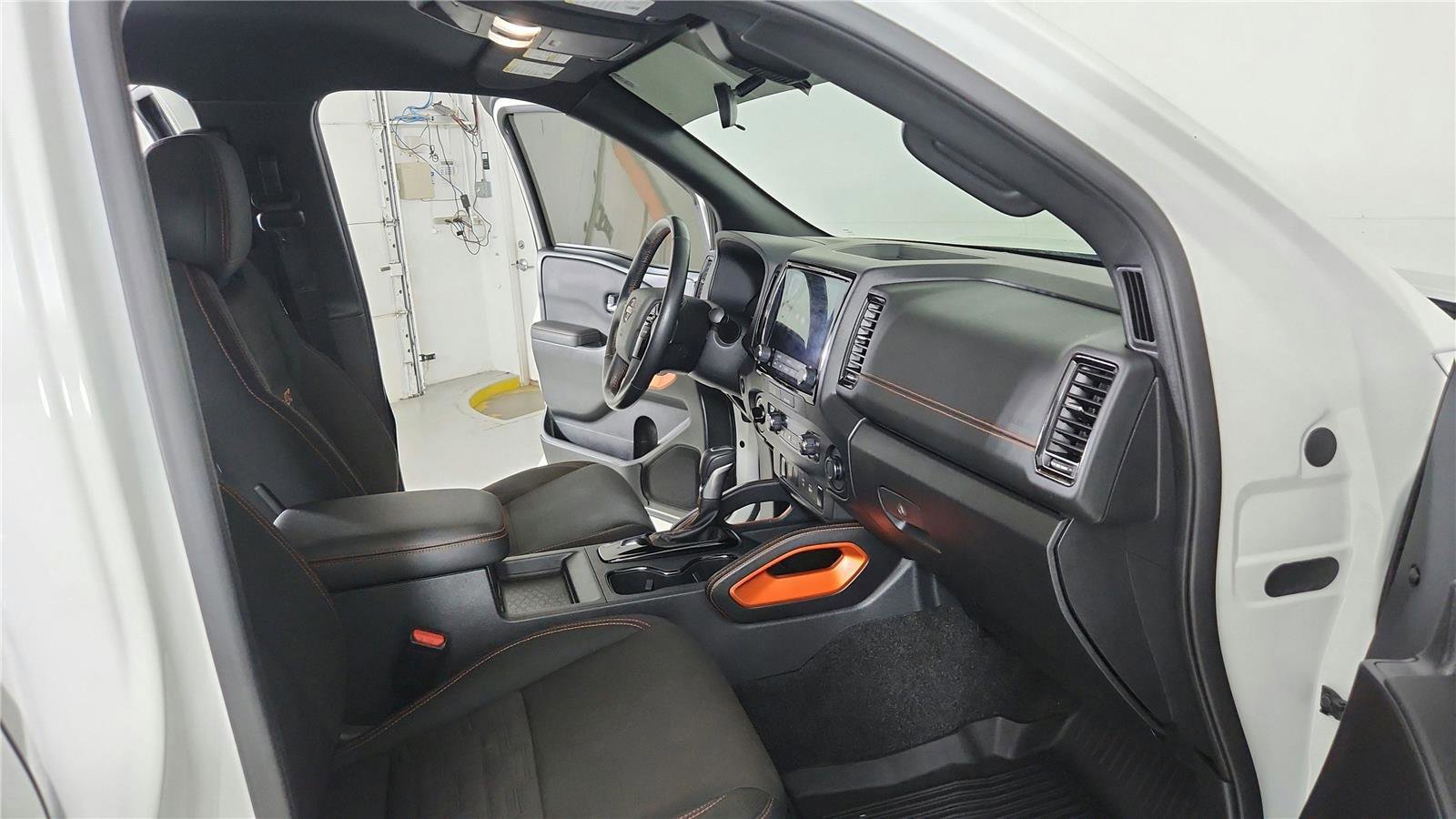 Used 2022 Nissan Frontier PRO-4X w/ Off-Road Protection Package image 26