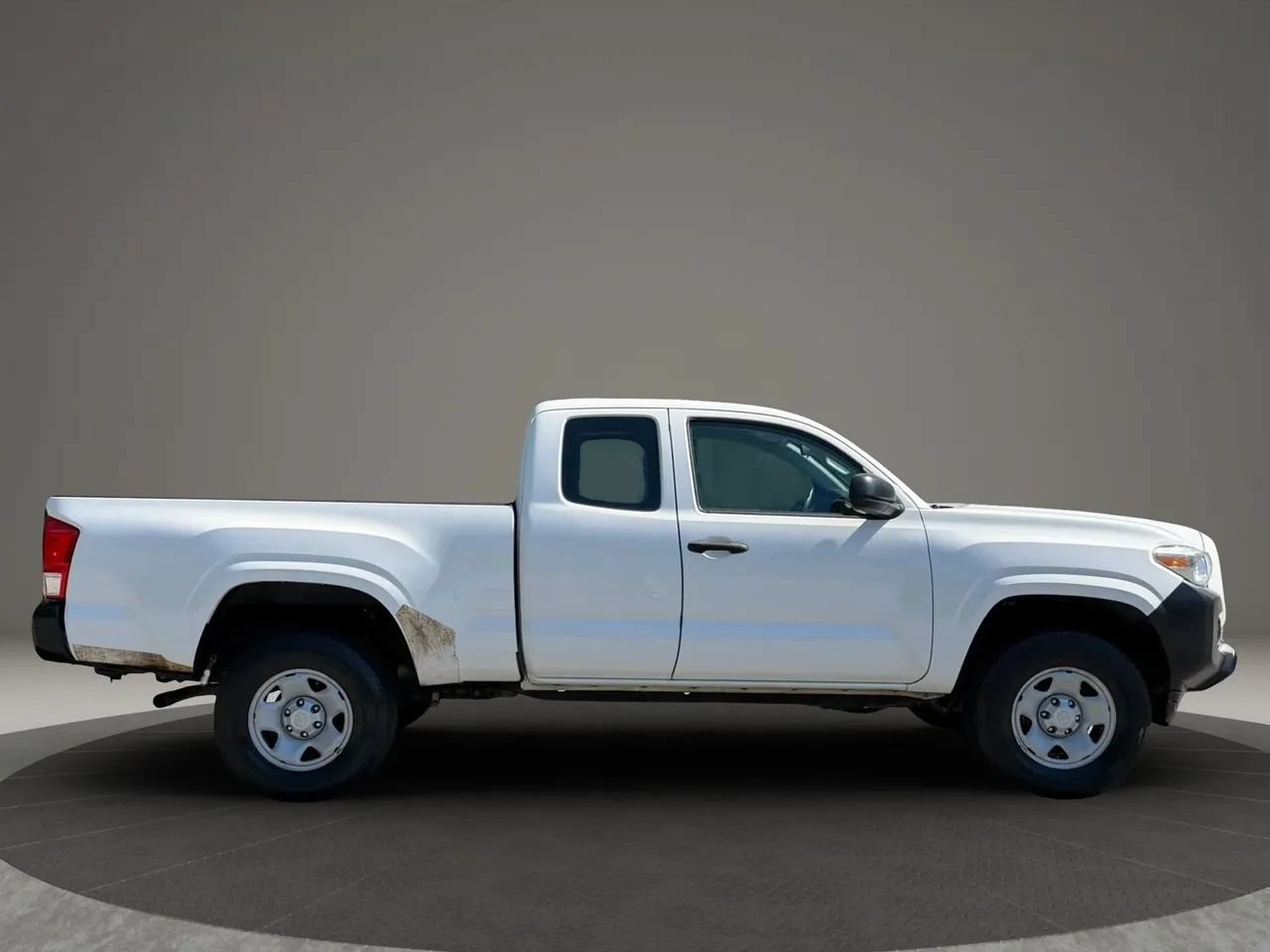 Used 2016 Toyota Tacoma SR RWD image 10