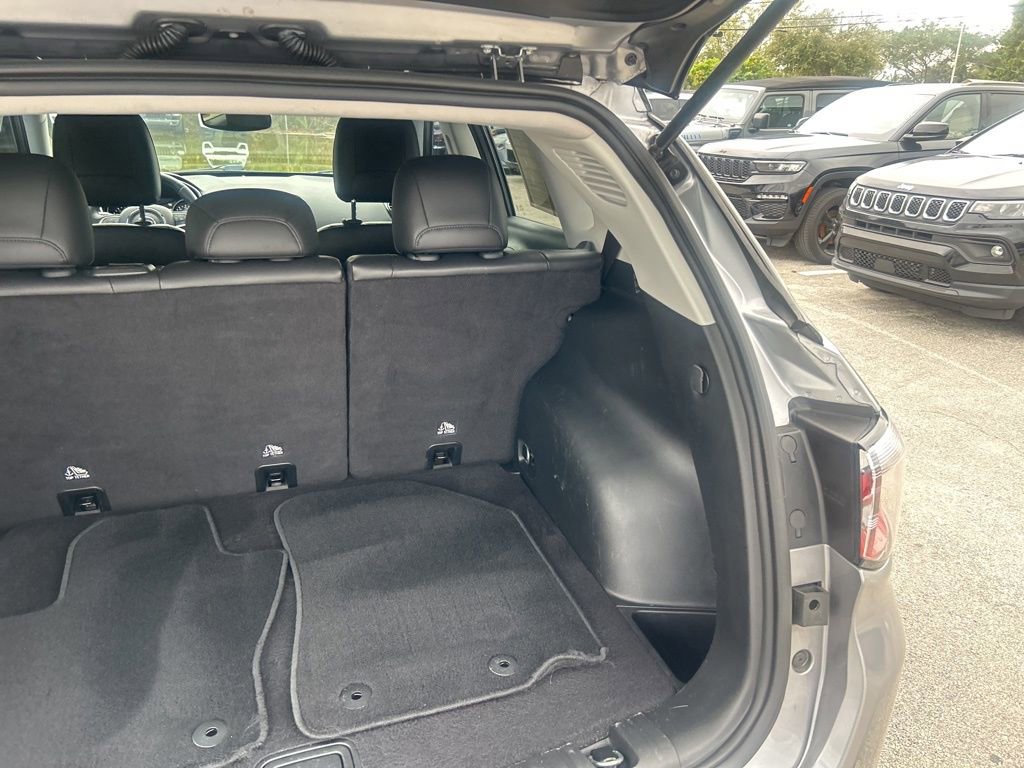 Certified 2019 Jeep Compass Altitude image 30