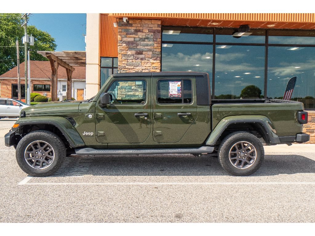 Used 2022 Jeep Gladiator Overland w/ Popular Equipment Package AWD/4WD image 6
