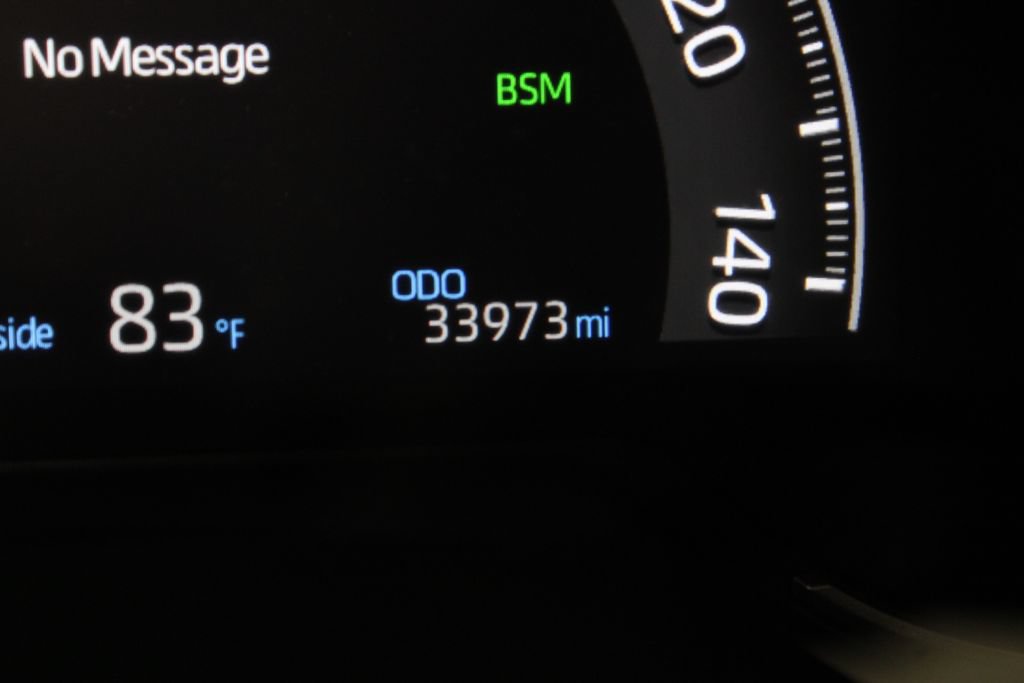Used 2023 Toyota RAV4 XLE w/ Convenience Package FWD image 28
