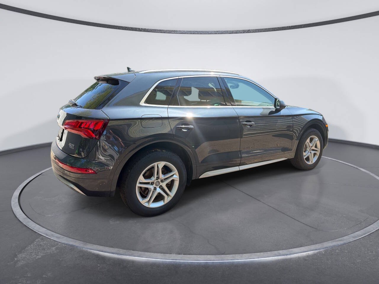 Used 2018 Audi Q5 2.0T Premium Plus w/ Premium Plus Package AWD/4WD image 4