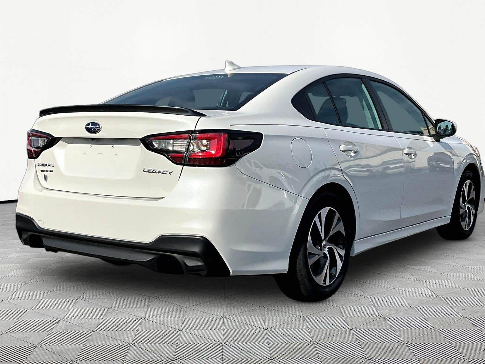 Used 2025 Subaru Legacy Premium AWD/4WD image 6
