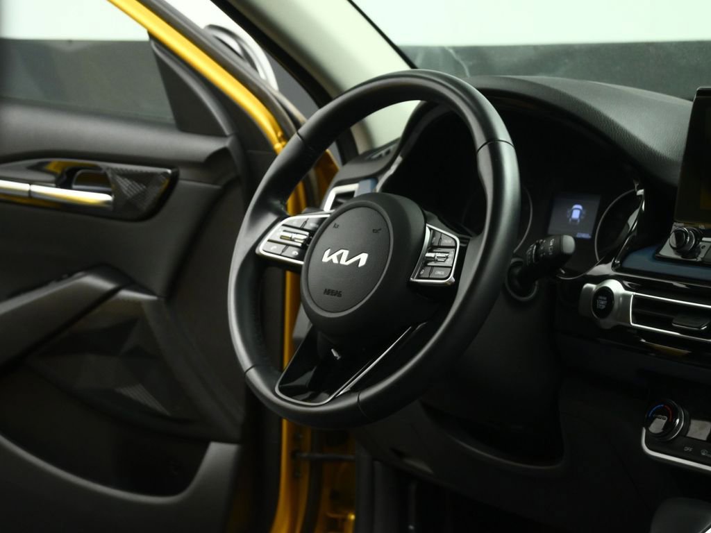 Certified 2022 Kia Seltos S image 69