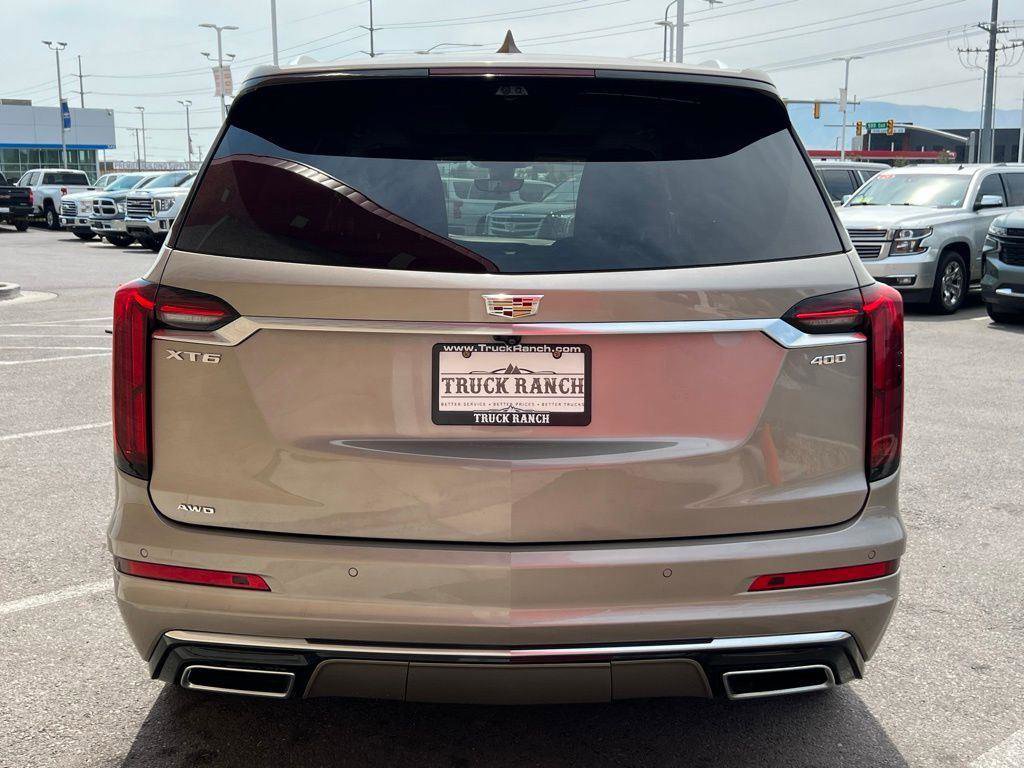 Used 2022 Cadillac XT6 Premium Luxury w/ Platinum Package image 12