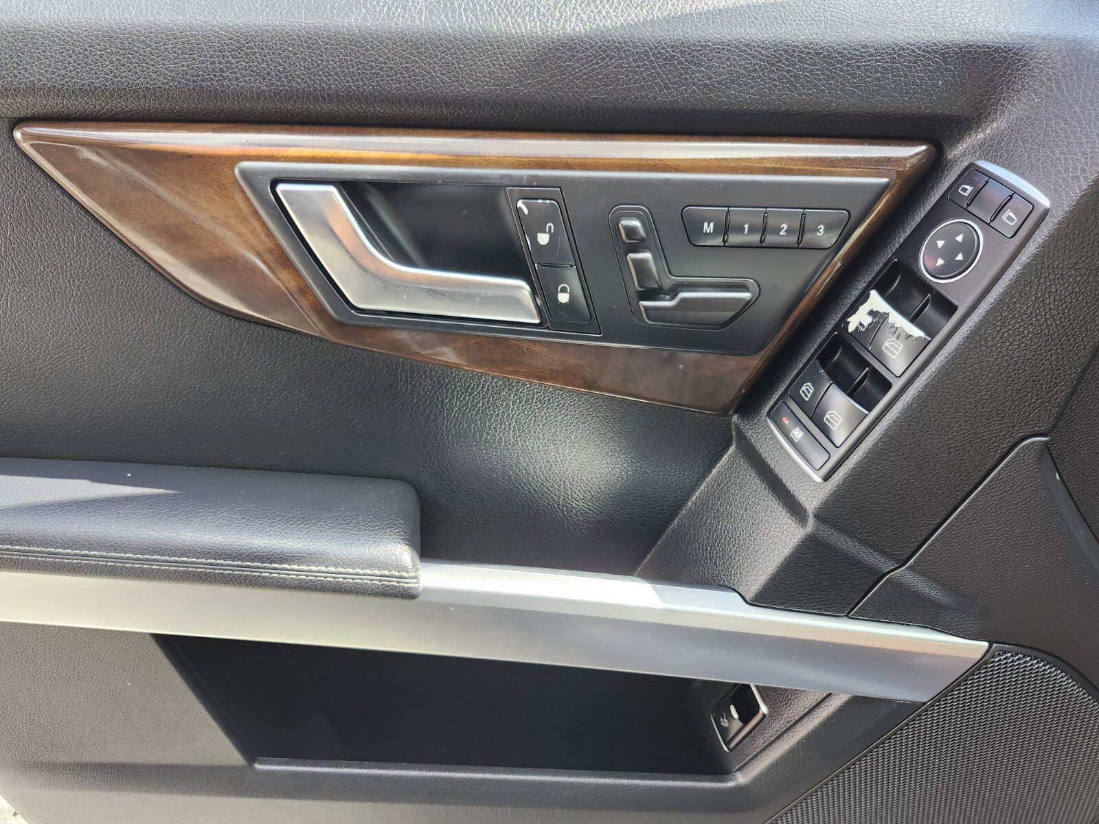 Used 2015 Mercedes-Benz GLK 350 2WD image 27