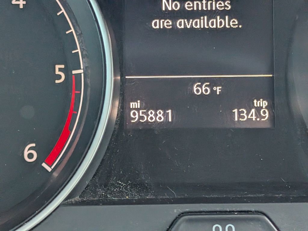 Used 2015 Volkswagen Golf TDI S image 18