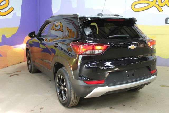 Used 2022 Chevrolet TrailBlazer LT w/ Convenience Package FWD image 6