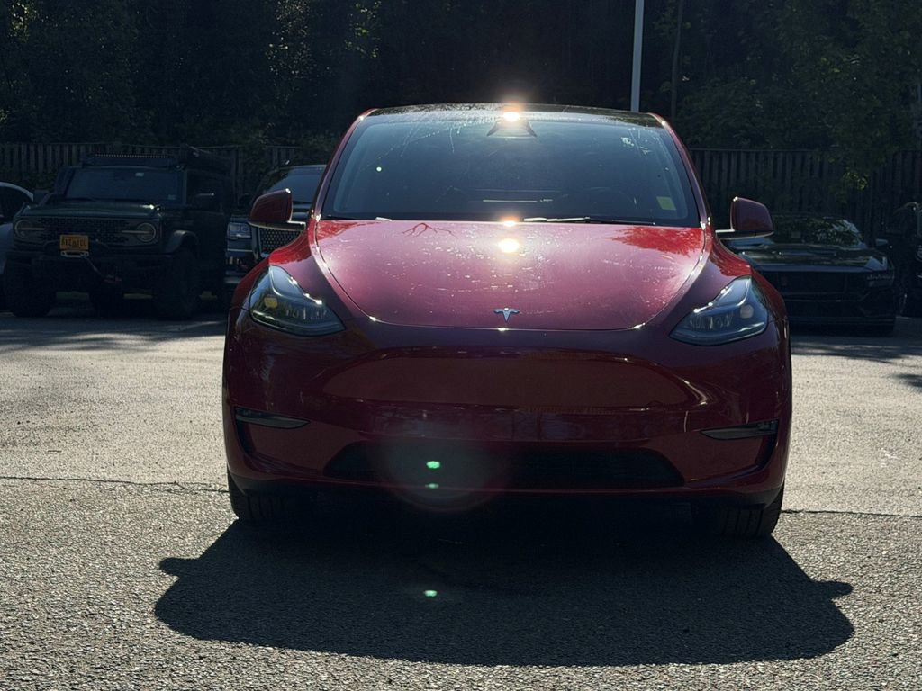 Used 2023 Tesla Model Y Long Range AWD/4WD image 2