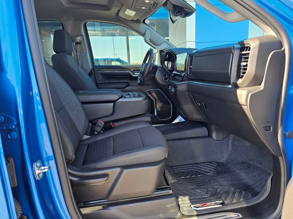Used 2024 Chevrolet Silverado 1500 RST w/ Z71 Off-Road Package AWD/4WD image 10