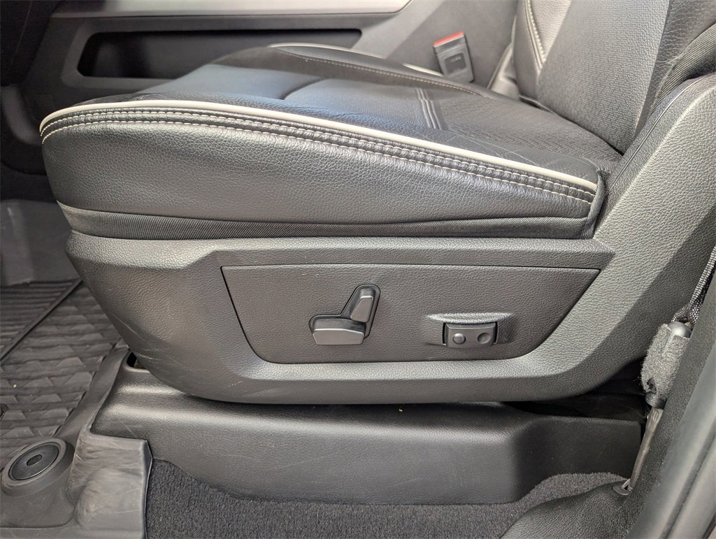 Used 2025 RAM 2500 Laramie w/ Sport Appearance Package image 13