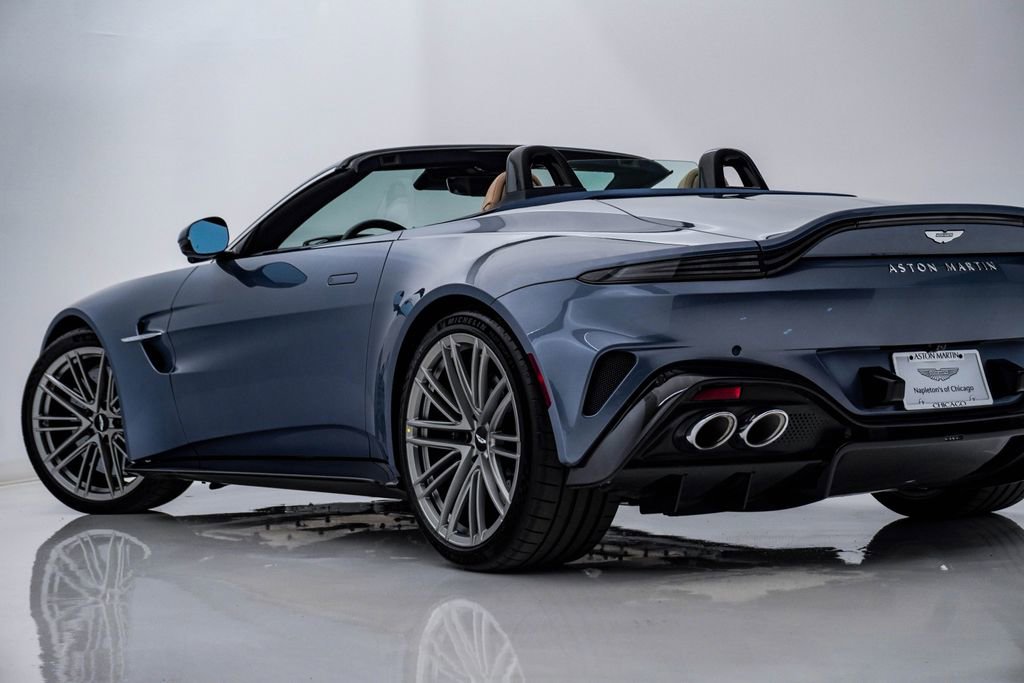 Used 2026 Aston Martin V8 Vantage Roadster RWD image 11