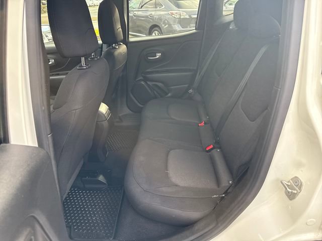 Used 2023 Jeep Renegade Latitude image 16