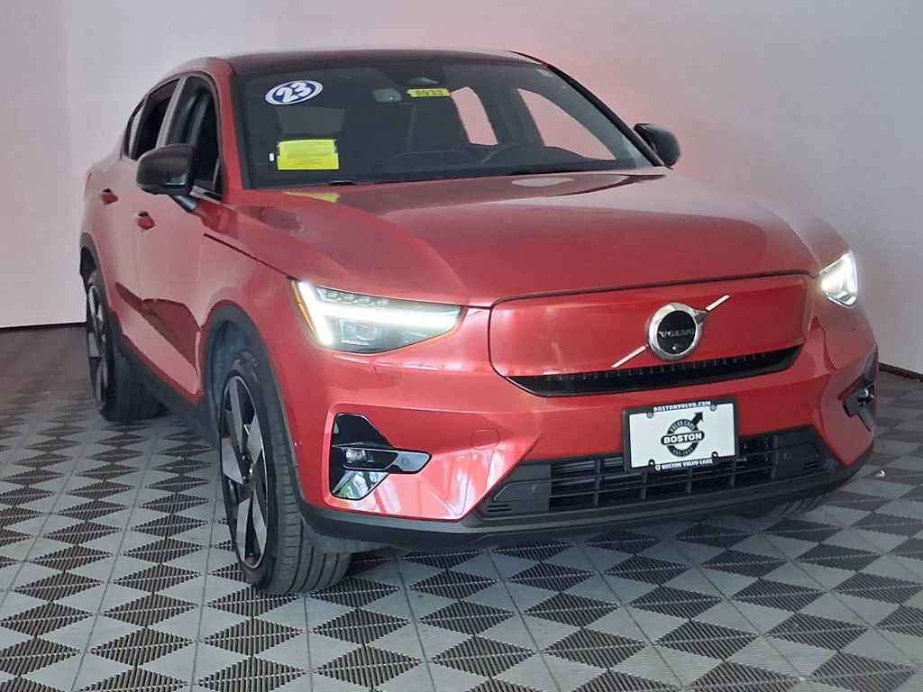 Certified 2023 Volvo C40 P8 Recharge Ultimate w/ Protection Package Premier AWD/4WD image 2