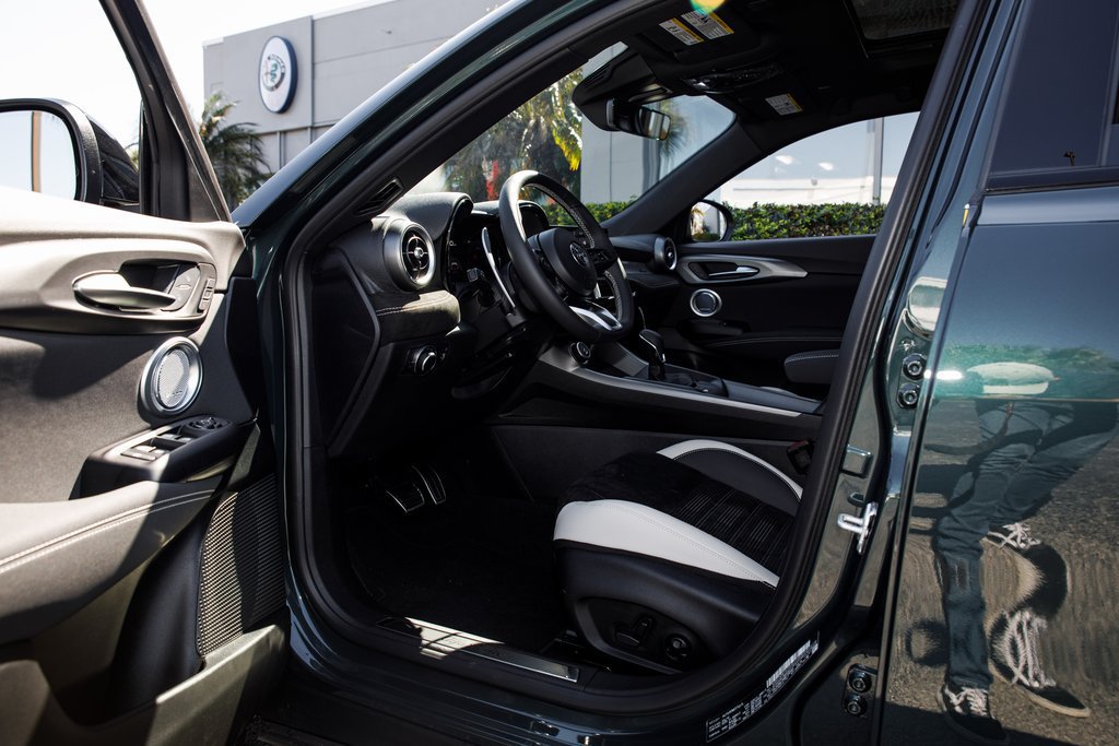 New 2026 Alfa Romeo Tonale w/ Active Assist Package AWD/4WD image 28
