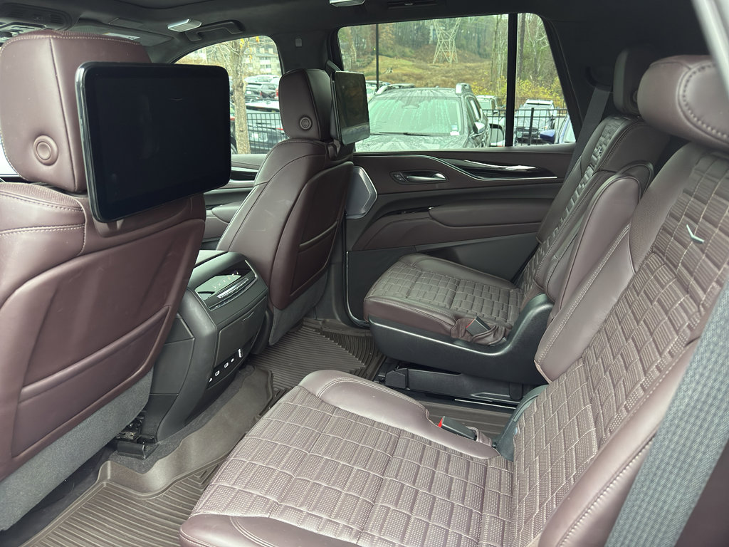 Used 2023 Cadillac Escalade Premium Luxury Platinum w/ LPO, Radiant Package image 11