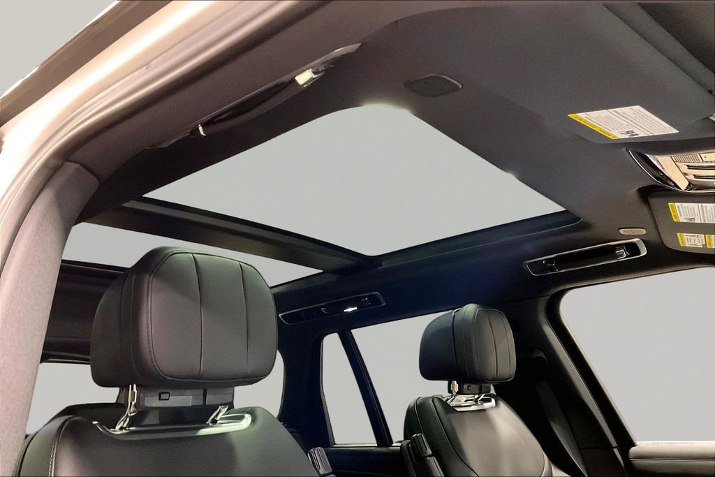 Used 2025 Land Rover Range Rover SE image 27