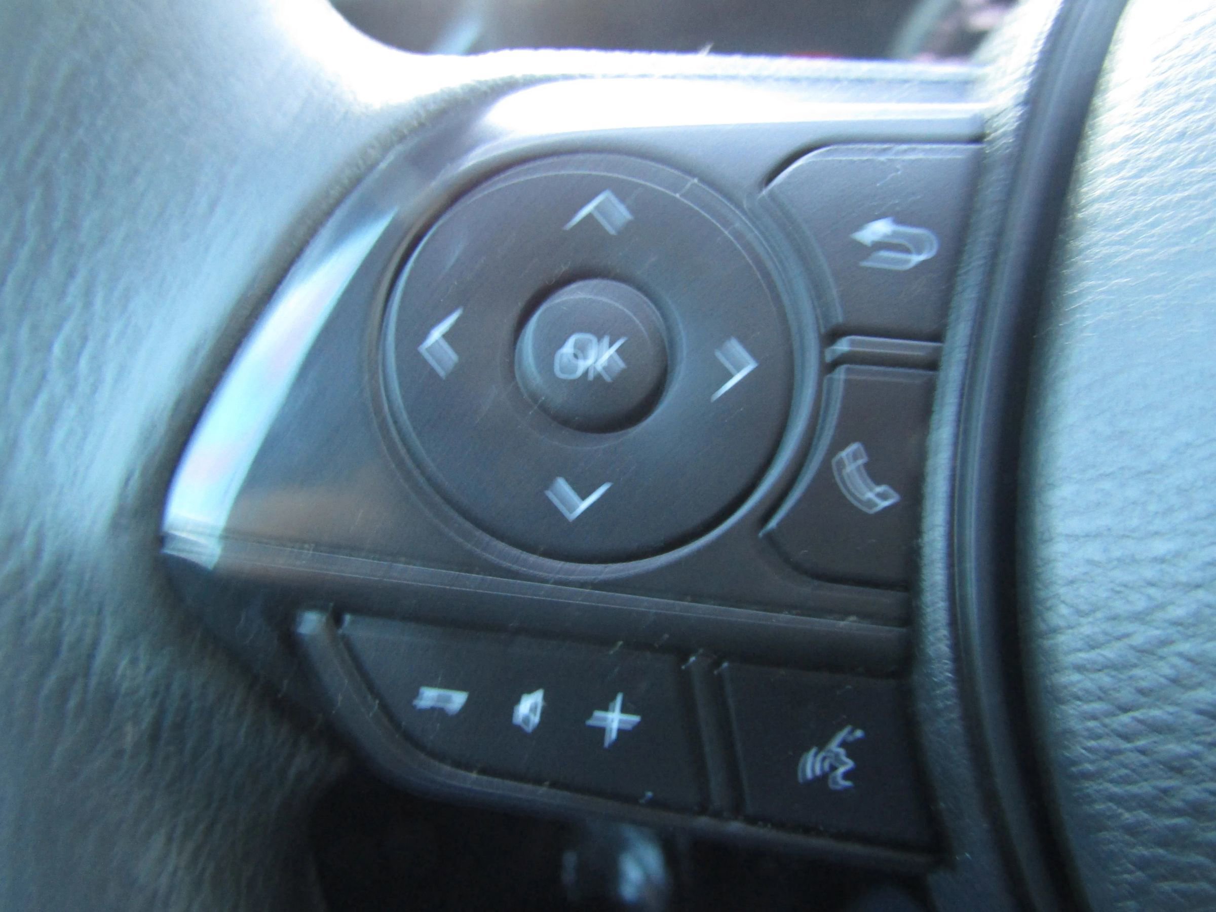 Used 2022 Toyota Corolla LE image 29