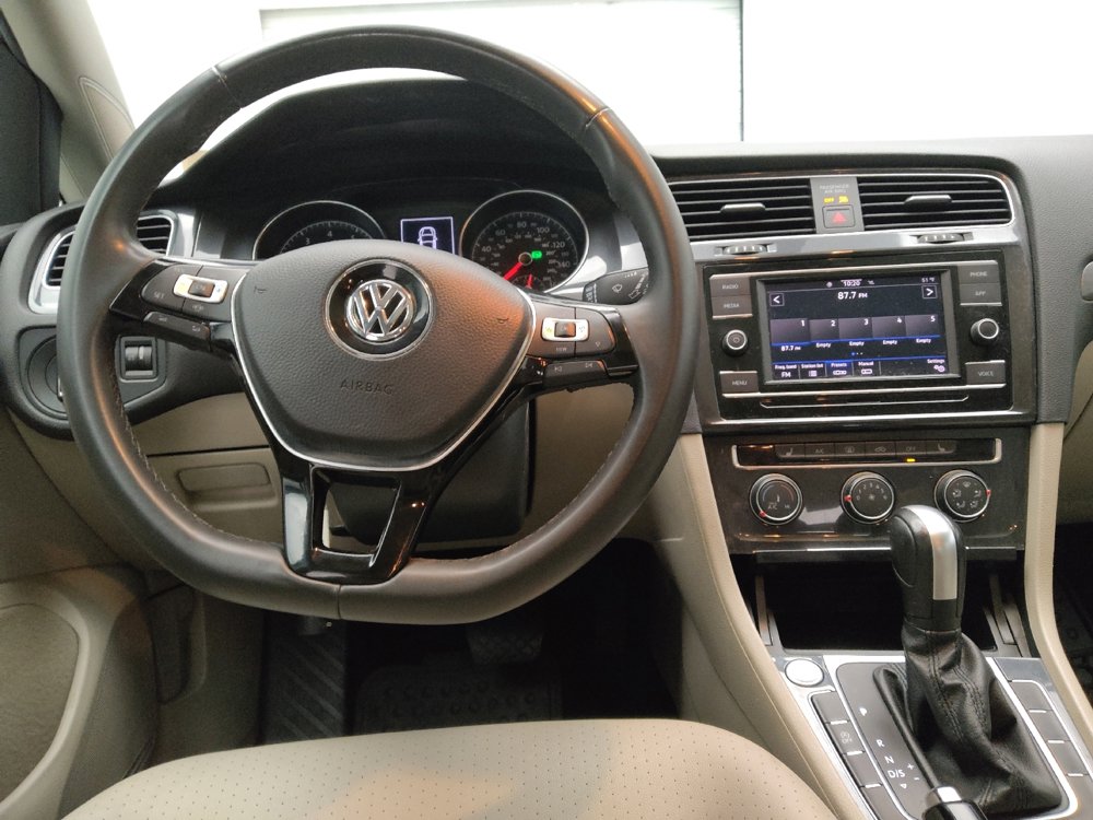 Used 2020 Volkswagen Golf 4-Door image 22