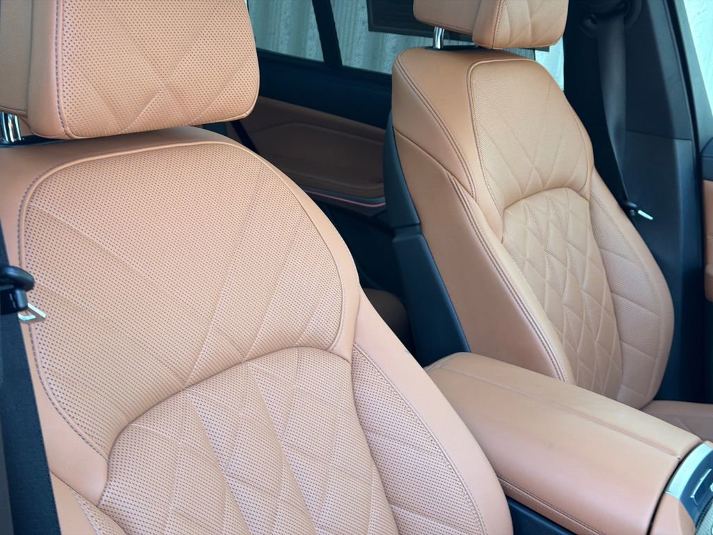 Used 2023 BMW X5 M50i w/ Executive Package image 13