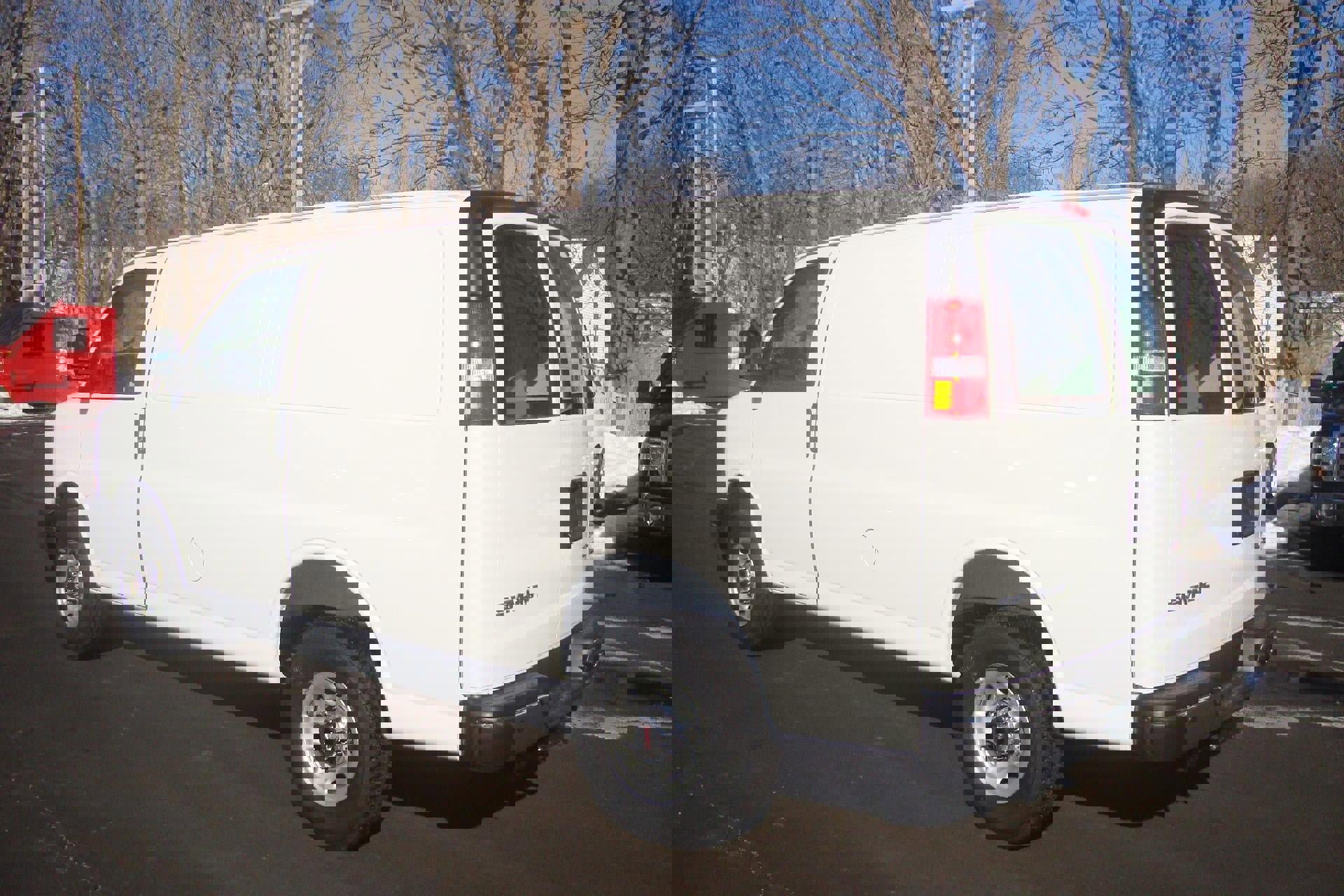 New 2025 GMC Savana 2500 w/ Driver Convenience Package RWD image 6