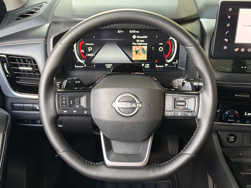 Used 2025 Nissan Rogue SL w/ Tech Package image 4