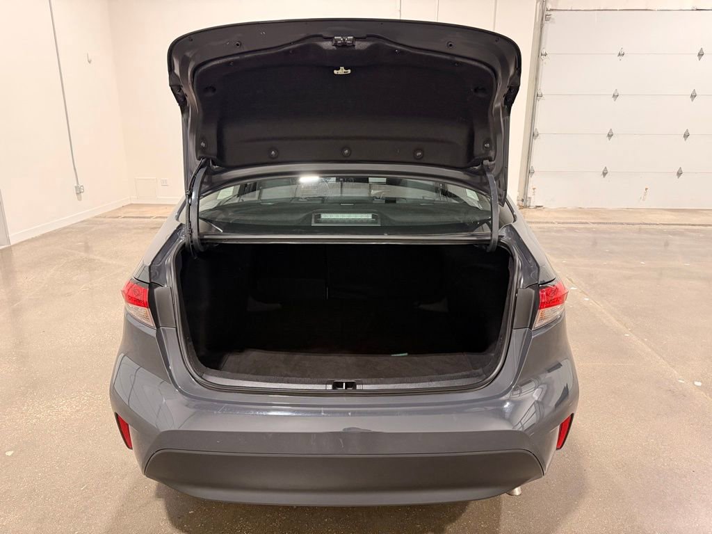 Used 2024 Toyota Corolla LE image 9