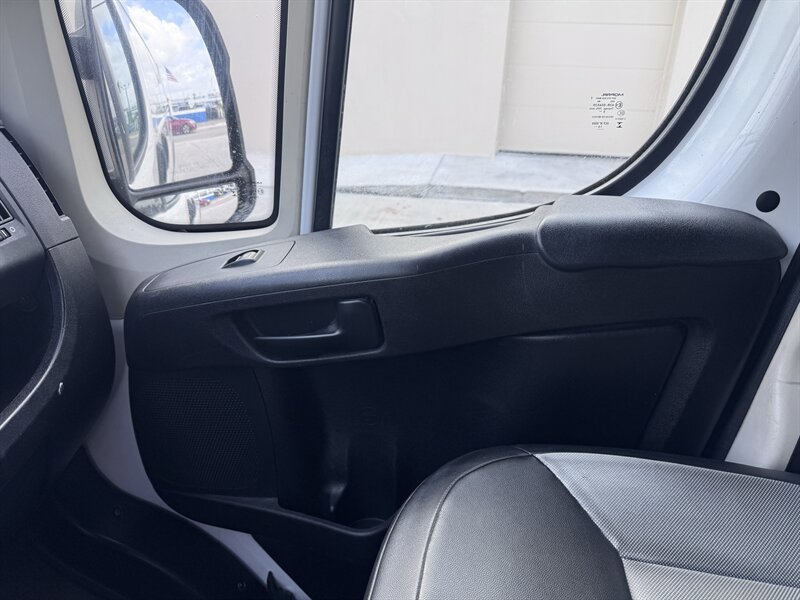 Used 2017 RAM ProMaster 2500 FWD image 12