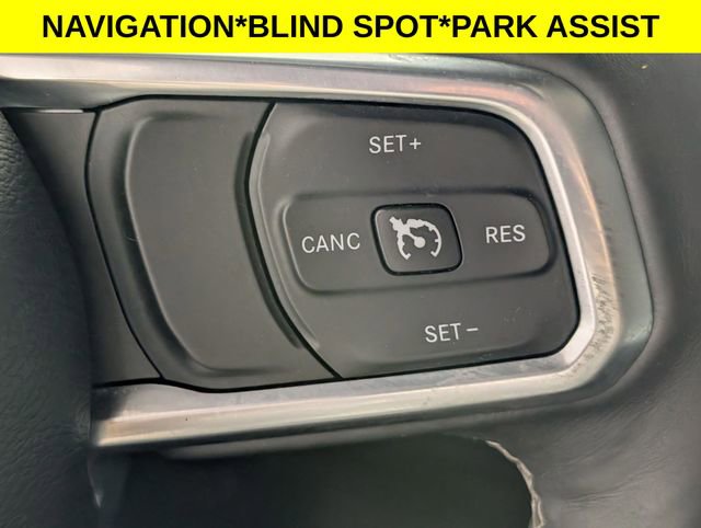 Used 2018 Jeep Wrangler Unlimited Sahara image 15