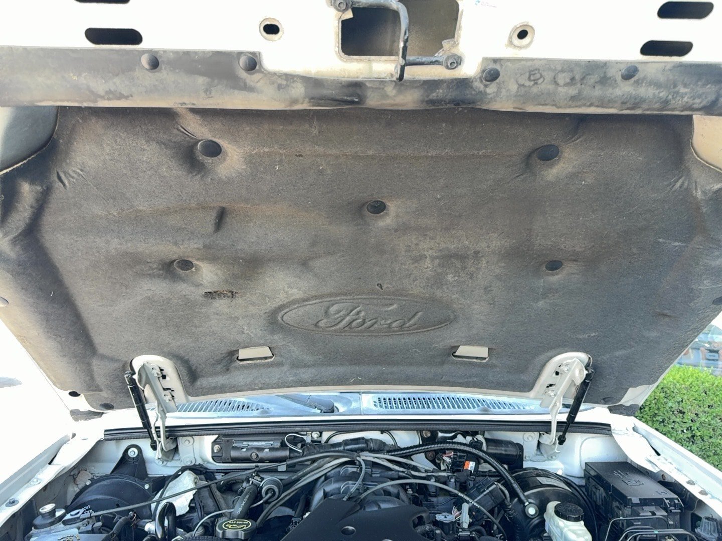 Used 2005 Ford Explorer Sport Trac XLT AWD/4WD image 26