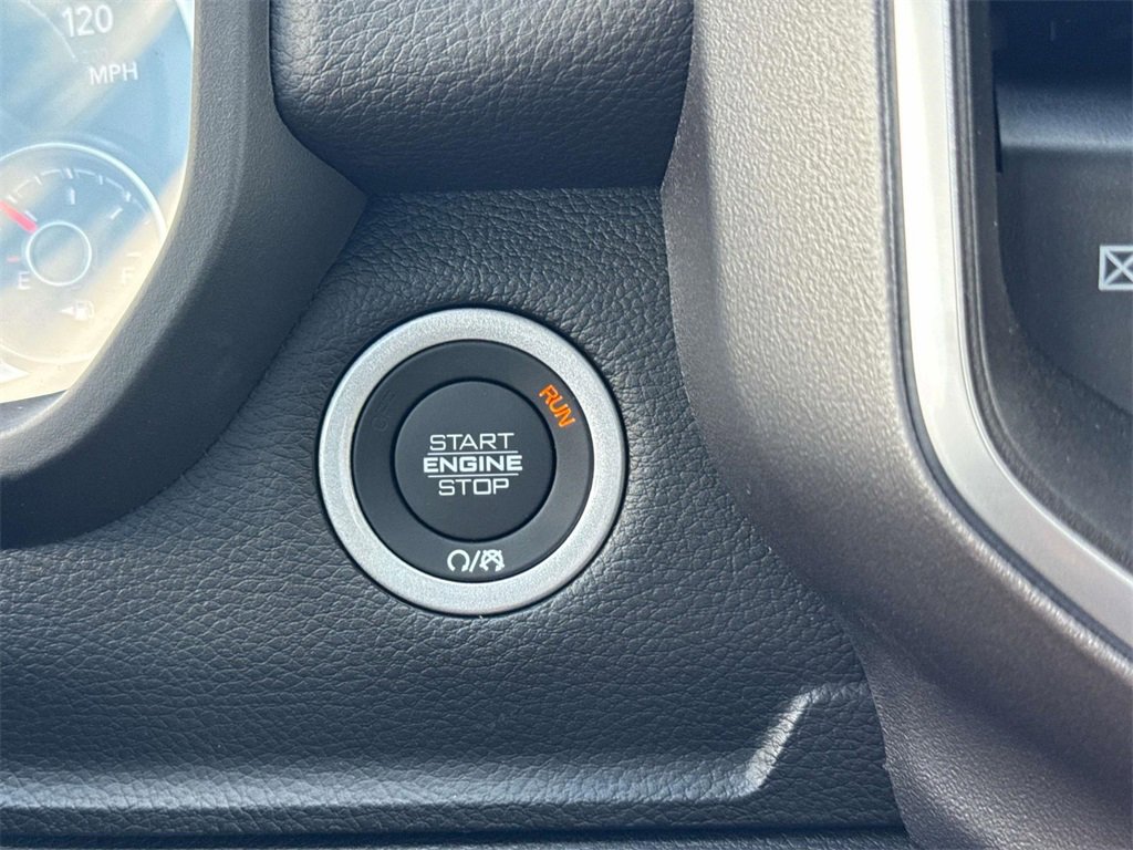 New 2026 RAM 1500 4x4 Crew Cab image 21