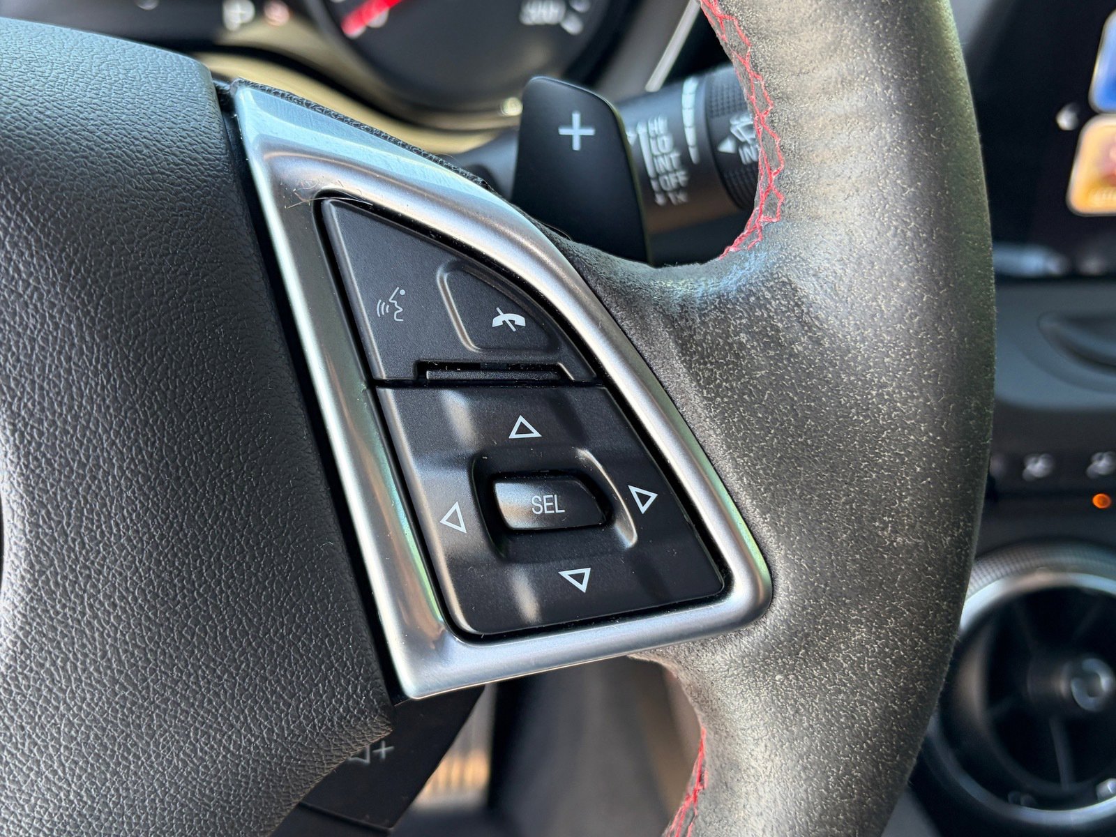 Used 2017 Chevrolet Camaro ZL1 image 18