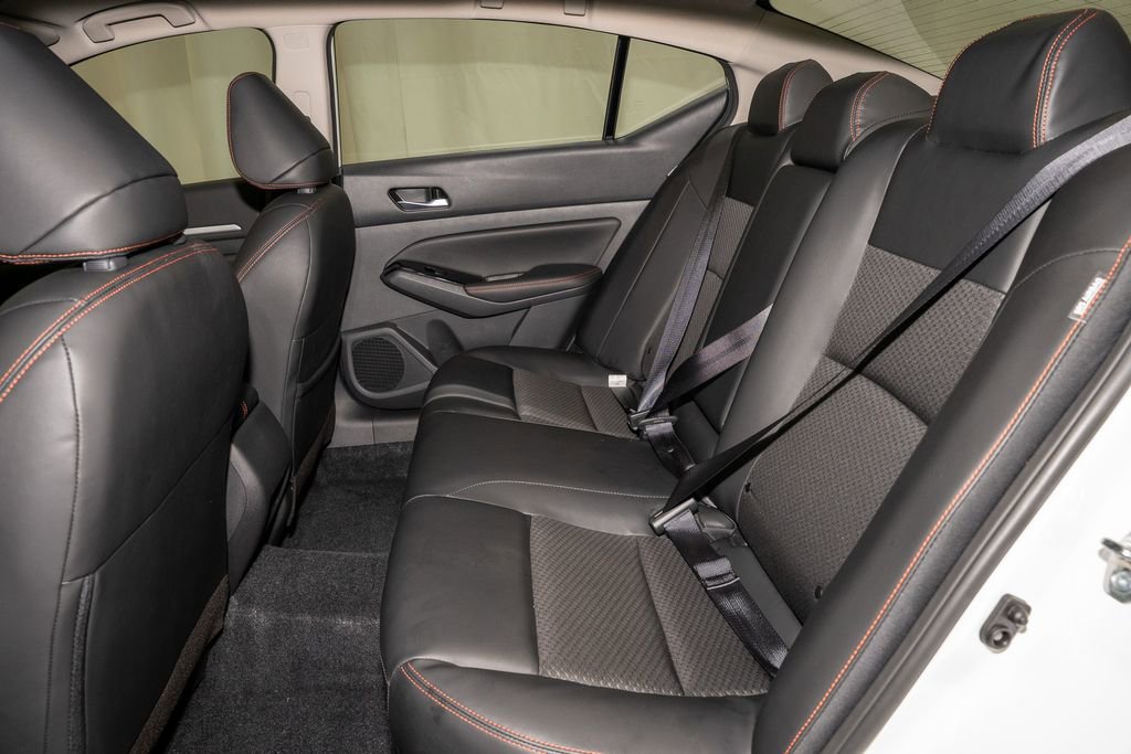 New 2025 Nissan Altima 2.5 SR image 9