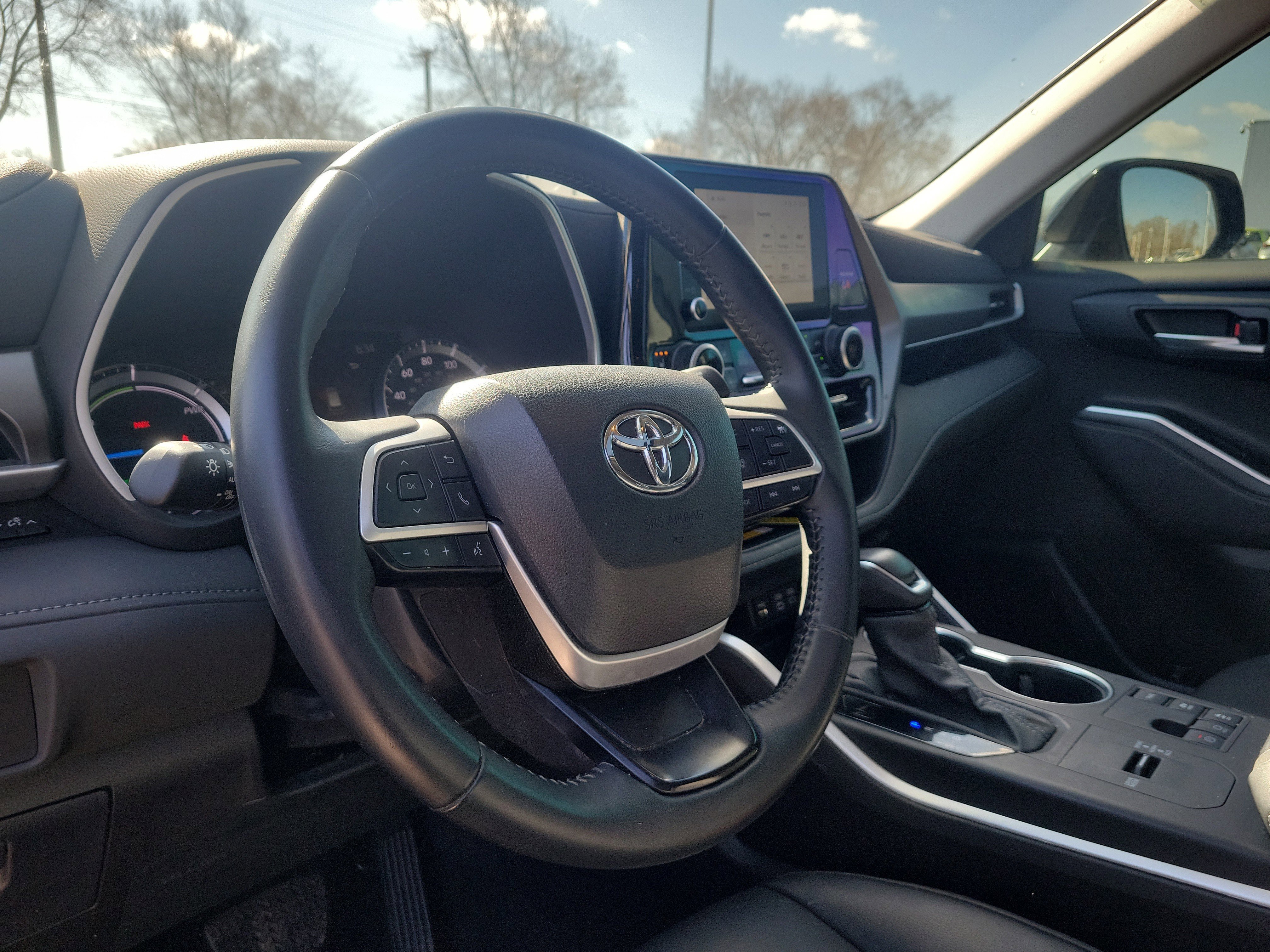 Used 2024 Toyota Highlander XLE image 17