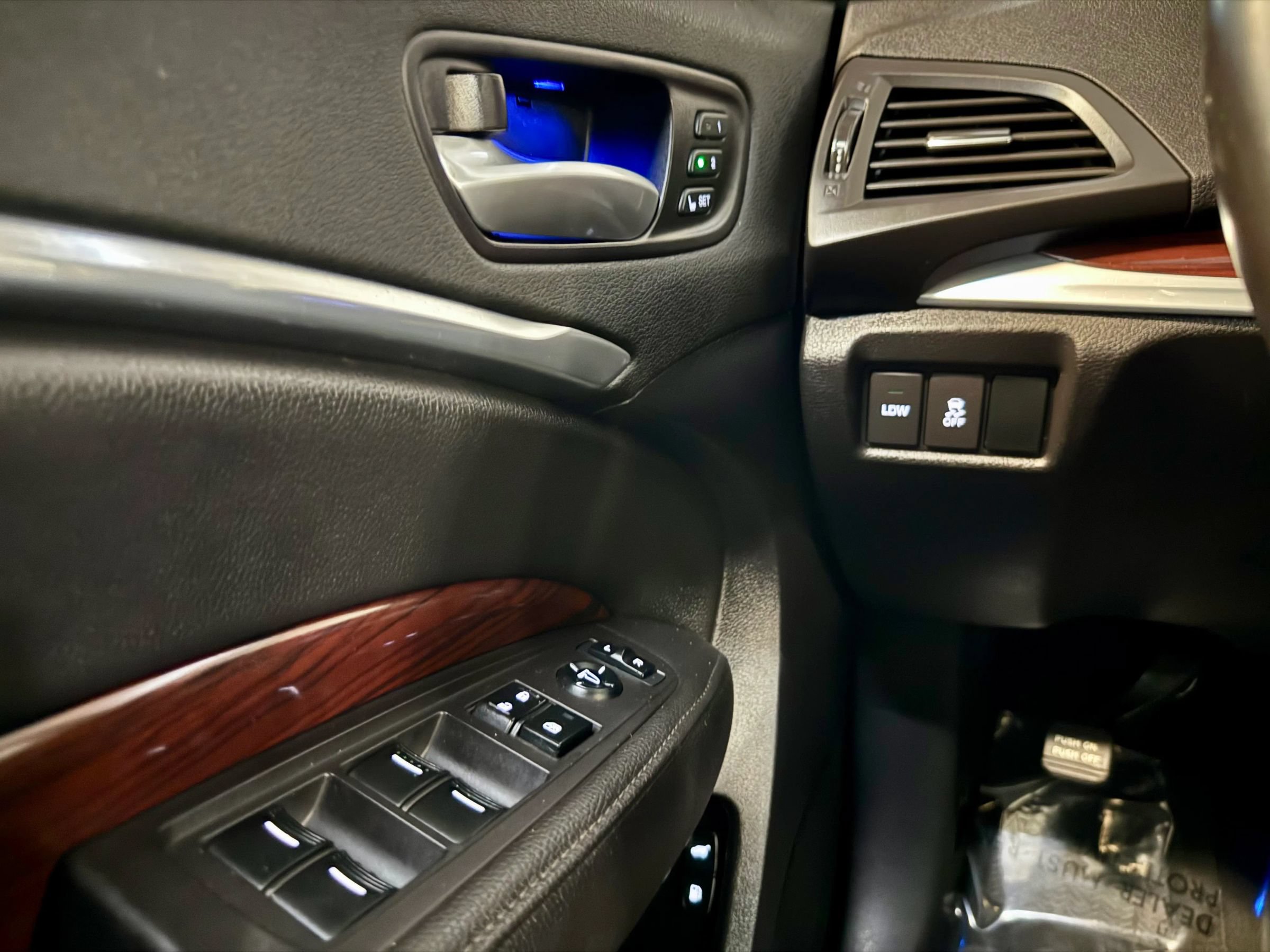 Used 2014 Acura MDX w/ Technology Package FWD image 19