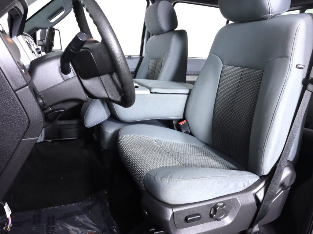 Used 2014 Ford F350 XLT w/ Camper Package image 27