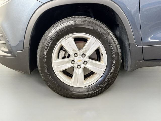 Used 2021 Chevrolet Trax LT w/ Premium Seat Package AWD/4WD image 32