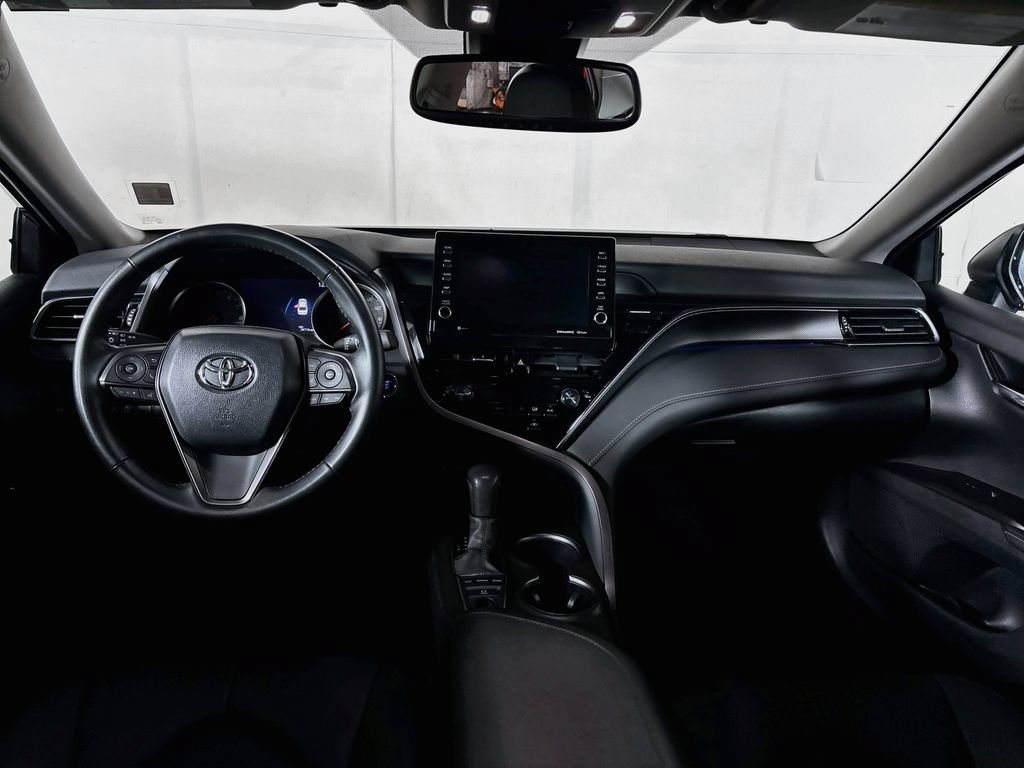 Used 2024 Toyota Camry XSE FWD image 12